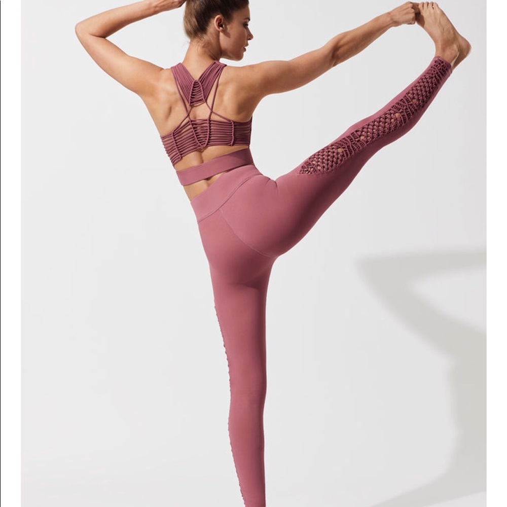 Carbon 38 Leggings ( top is not included)